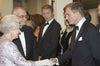 The actor Daniel Craig receives from Elizabeth II the same decoration as James Bond