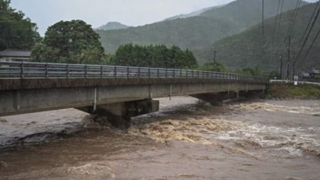 Japan hit by an extremely powerful typhoon, victims and damage