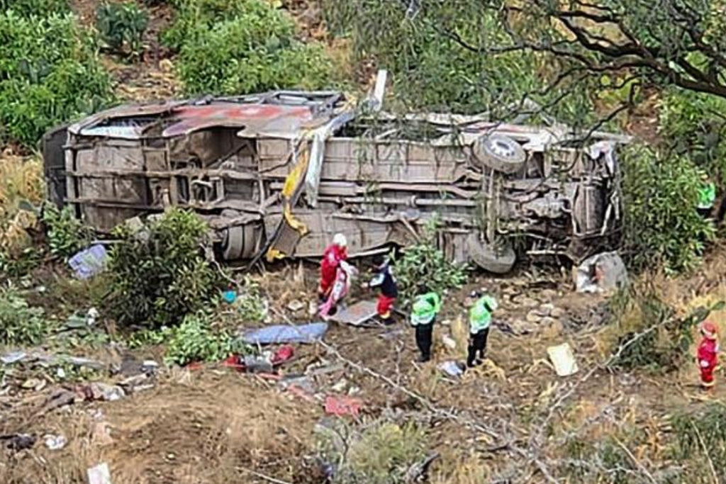 At least 25 dead in a bus accident in Peru