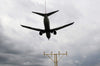 A man travels 9,000 km hidden in the landing gear of a plane