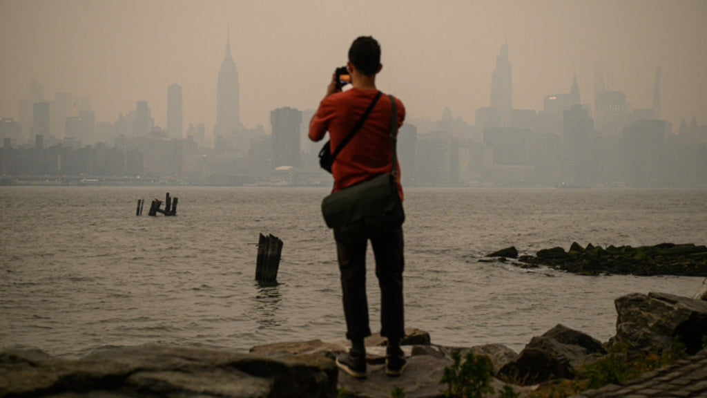 Smoke from Canadian forest fires fills New York skies