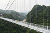 Vertiginous, a new glass bridge between two mountains in Vietnam