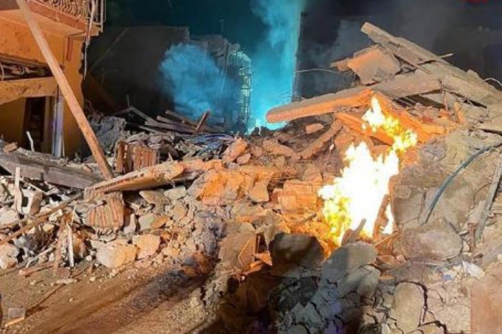 An explosion triggers the collapse of several buildings in Sicily: casualties are reported
