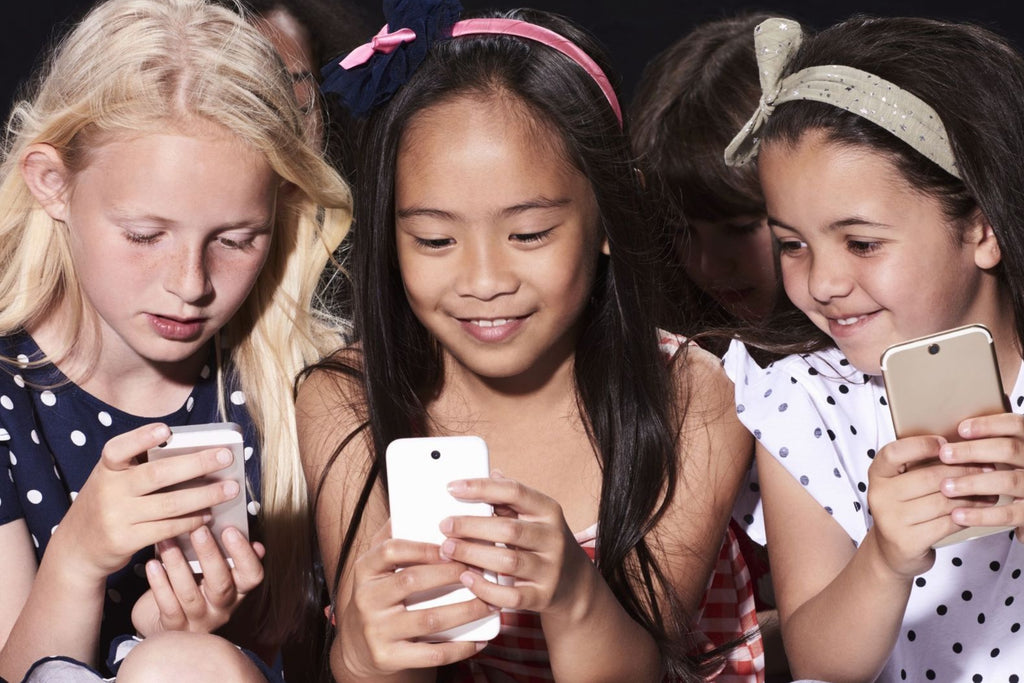 Australia: authorities ban access to social networks for under-16s